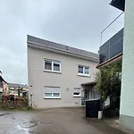 Brawa Urlaub Am Viehmarktplatz Mit Garten Erlebnis Region Rust Europa Park Schwarzwald Badespass Rulantica אטנהיים
